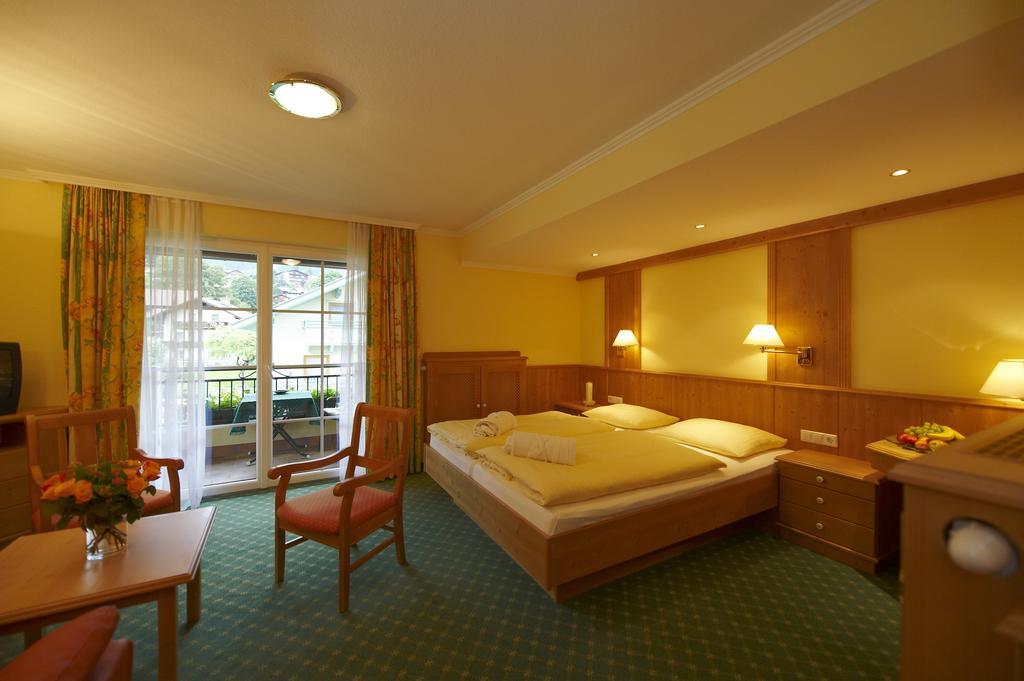 Hotel Martin Ramsau am Dachstein Room photo